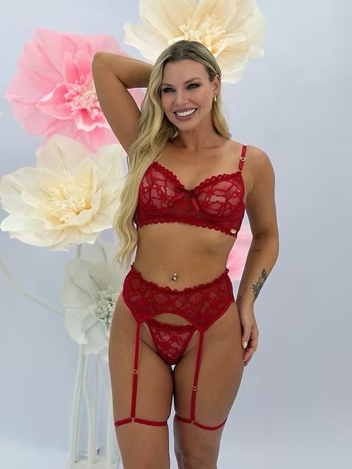 Conjunto Vermelho 3 Peças com Cinta-Liga